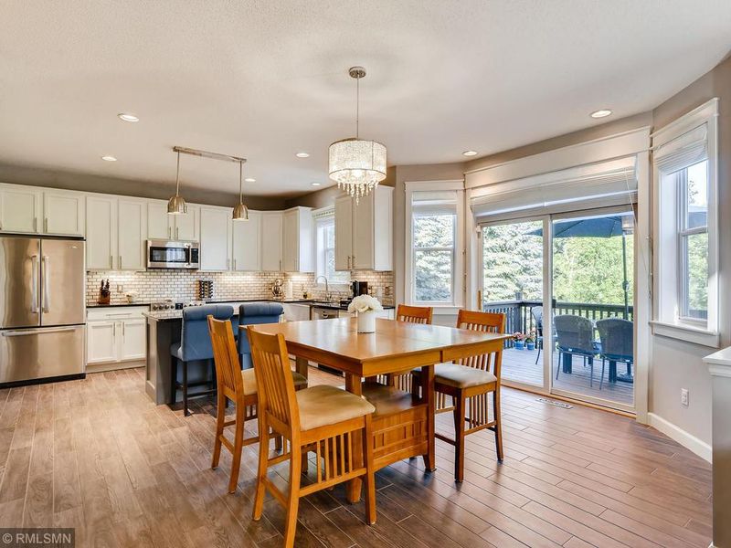 3135 Torrey Dr, Woodbury, MN 55125
