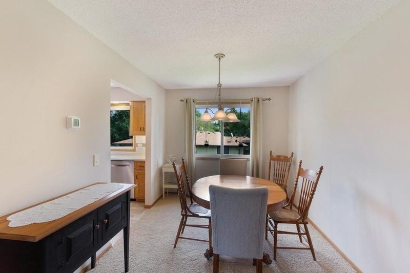 5510 Township Dr, White Bear Lake, MN 55110