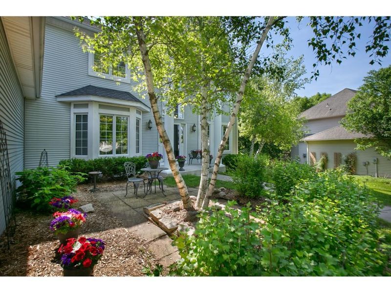 17842 Cascade Dr, Eden Prairie, MN 55347