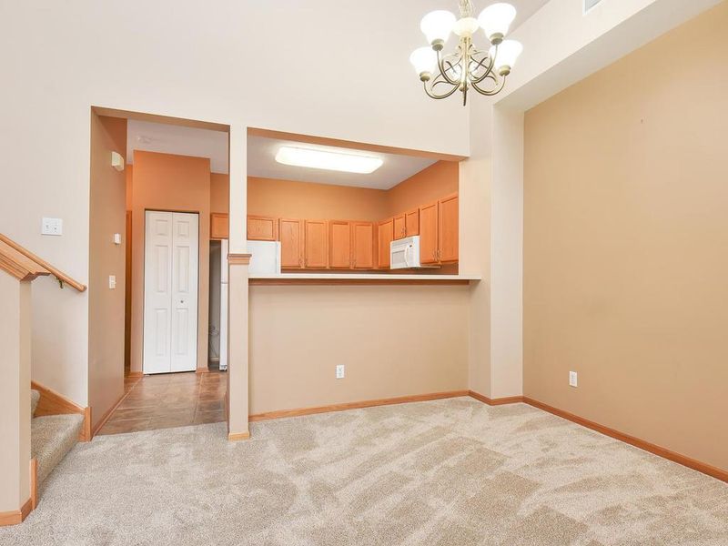 745 Cobblestone Way, Shakopee, MN 55379