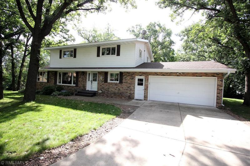 2946 Golf View Ct, Saint Cloud, MN 56301