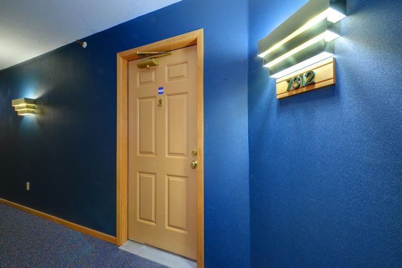 7602 York Ave S #7312, Edina, MN 55435
