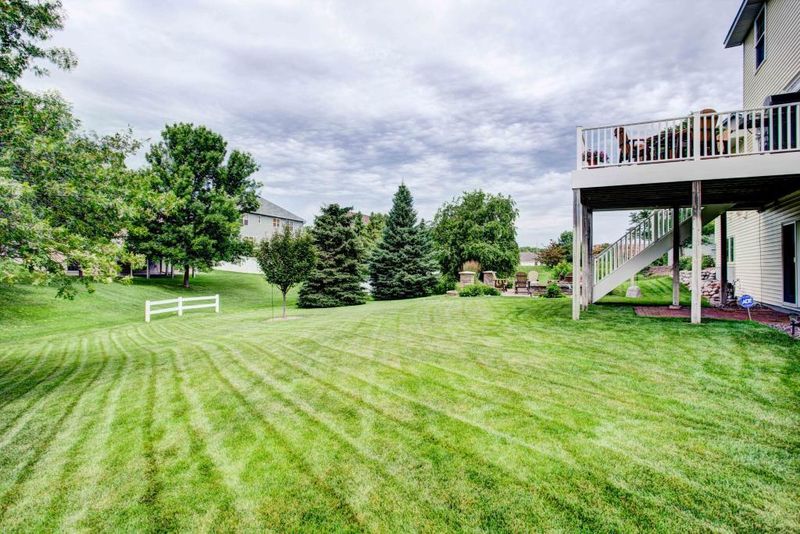 3741 Primrose Ct N, Brooklyn Park, MN 55443