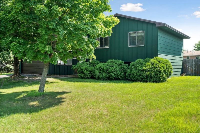 14023 Aztec St NW, Andover, MN 55304