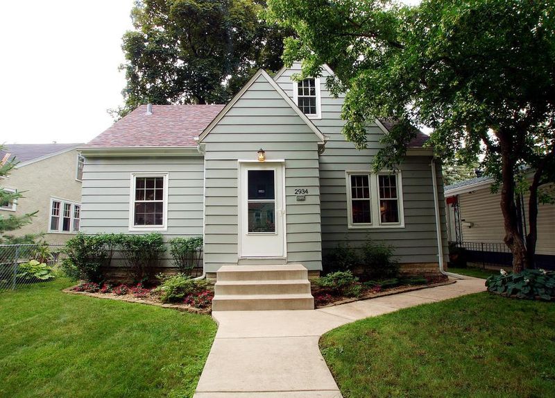 2934 Upton Ave N, Minneapolis, MN 55411