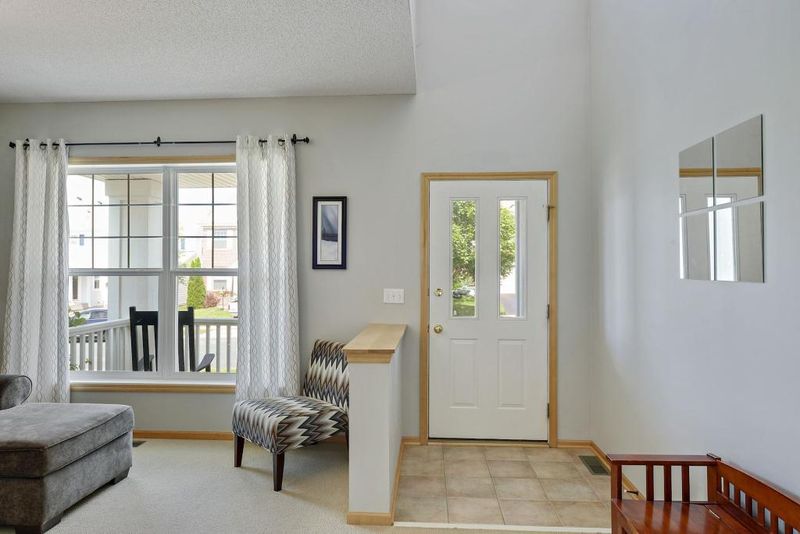 2221 Grimm Rd, Chaska, MN 55318