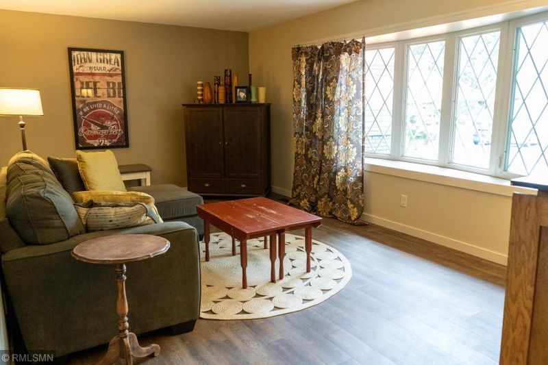 13403 Linwood Forest Cir, Champlin, MN 55316