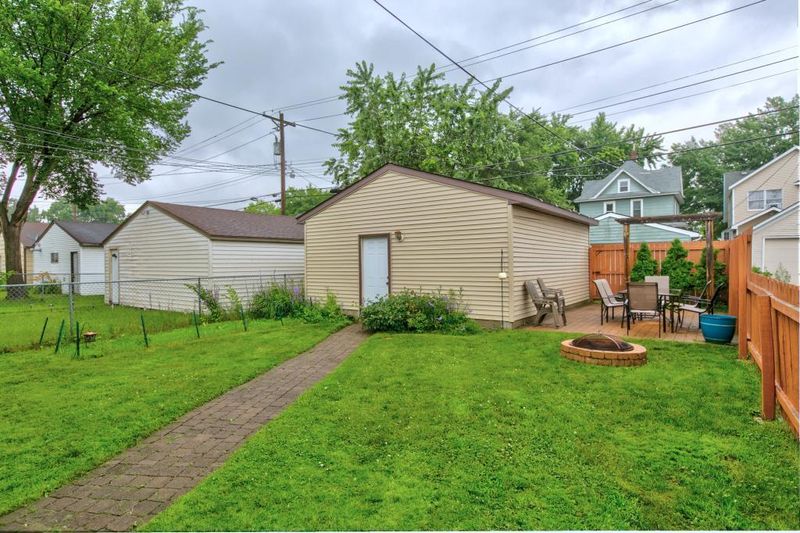 991 Fuller Ave, Saint Paul, MN 55104