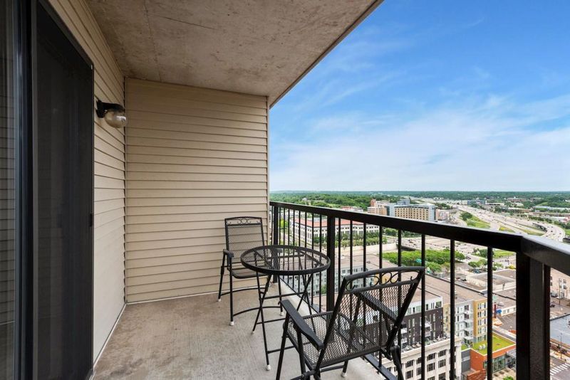 78 10th St E #2603, Saint Paul, MN 55101