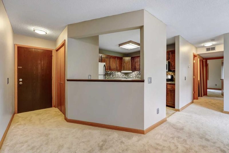 6653 162nd Ct #211, Rosemount, MN 55068
