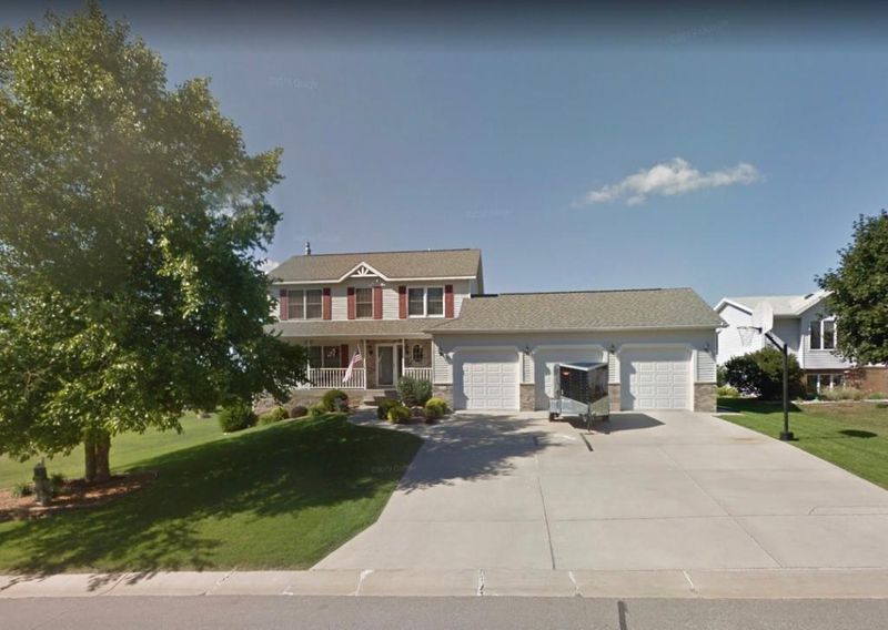 327 12th St NW, Byron, MN 55920