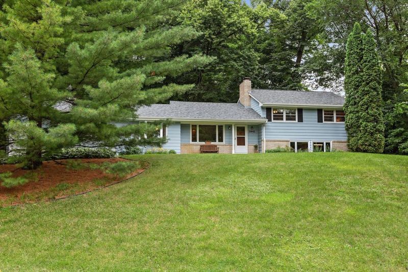 3941 Colgate Ave, Minnetonka, MN 55345