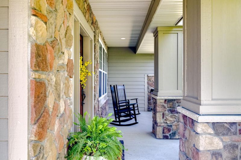 16481 Hawk Ridge Ct NW, Prior Lake, MN 55372