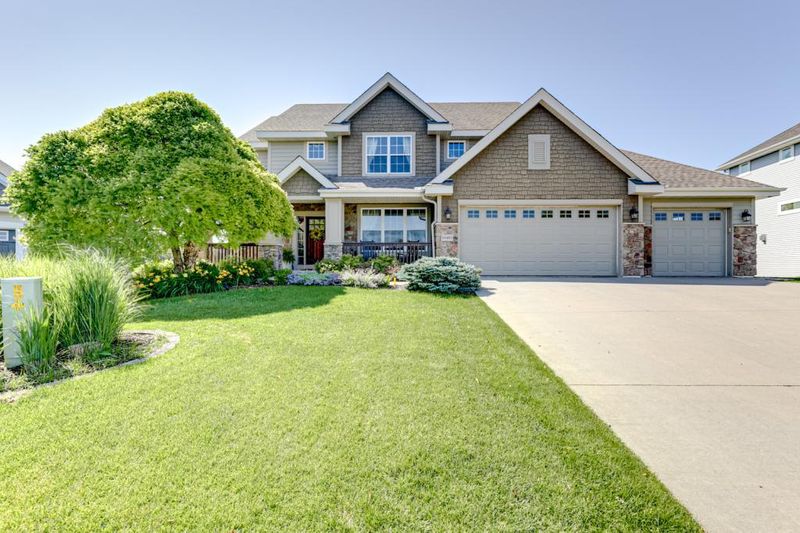 16481 Hawk Ridge Ct NW, Prior Lake, MN 55372