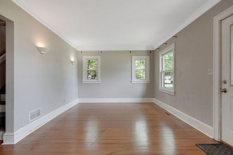 880 Manor Dr NE, Spring Lake Park, MN 55432