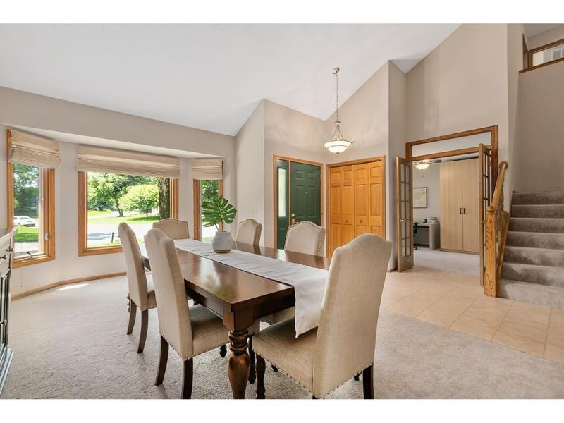 14174 Westridge Dr, Eden Prairie, MN 55347