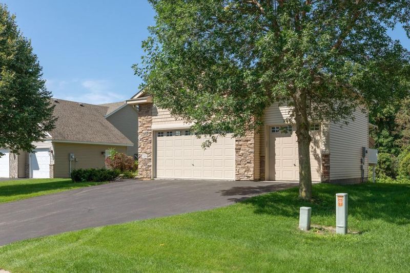 22414 Evergreen Cir, Forest Lake, MN 55025