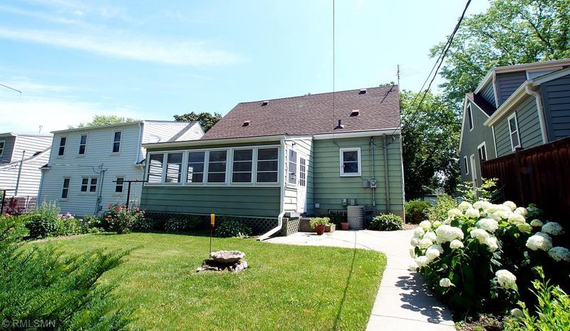 2932 Kentucky Ave S, Saint Louis Park, MN 55426