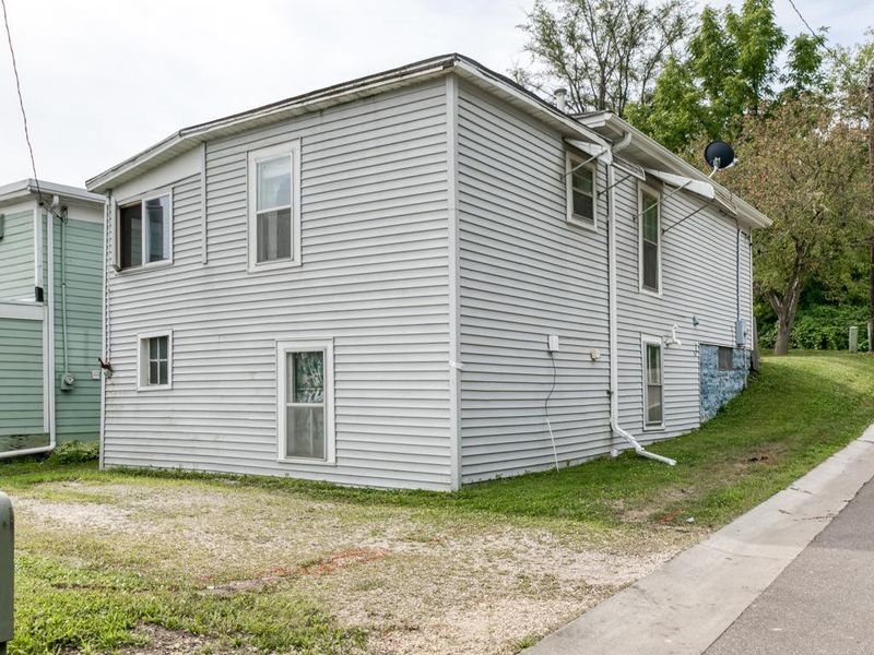 1952 W 3rd St, Red Wing, MN 55066