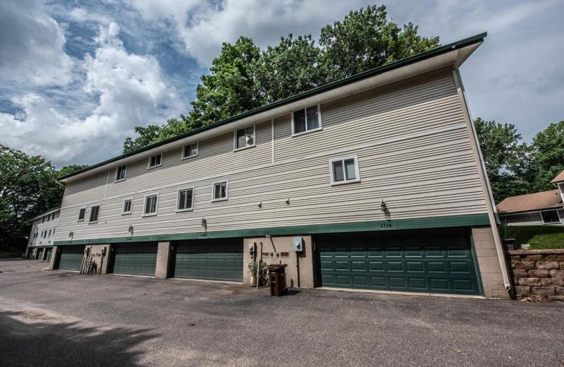 2726 Upland Ct, Plymouth, MN 55447
