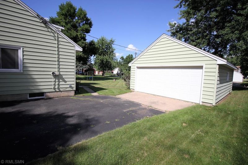 1018 38th Ave N, Saint Cloud, MN 56303