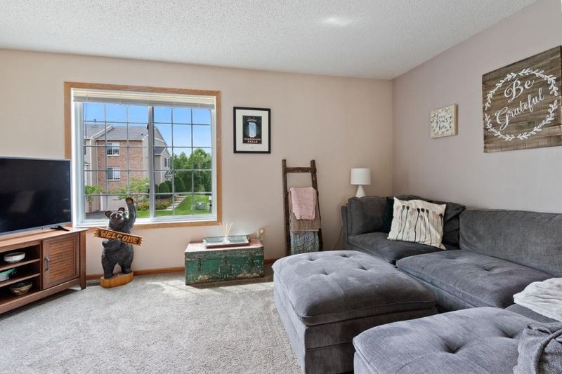 4825 Elm Dr N #8, Hugo, MN 55038