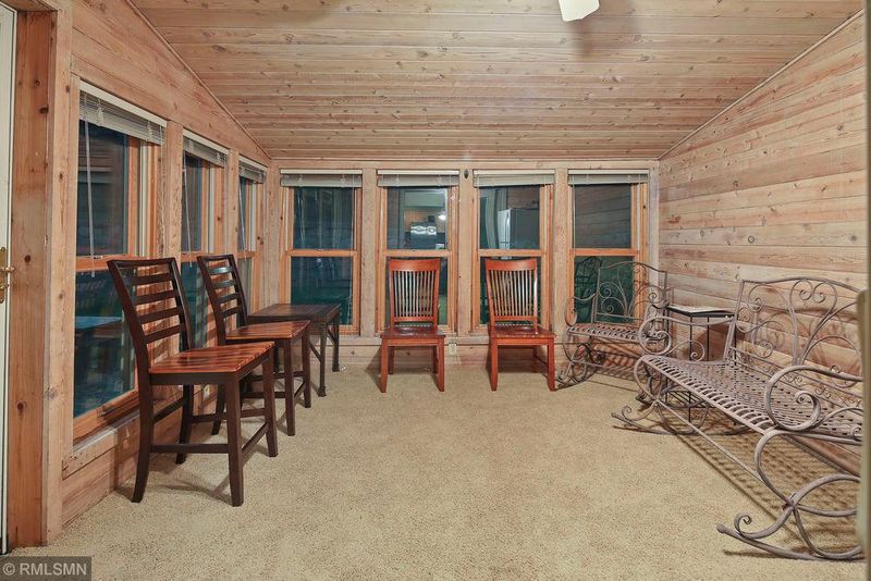196 Nature Way, Little Canada, MN 55117