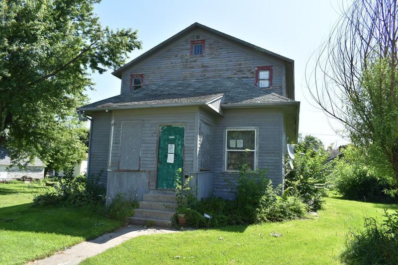 106 N Judson St, Northrop, MN 56075