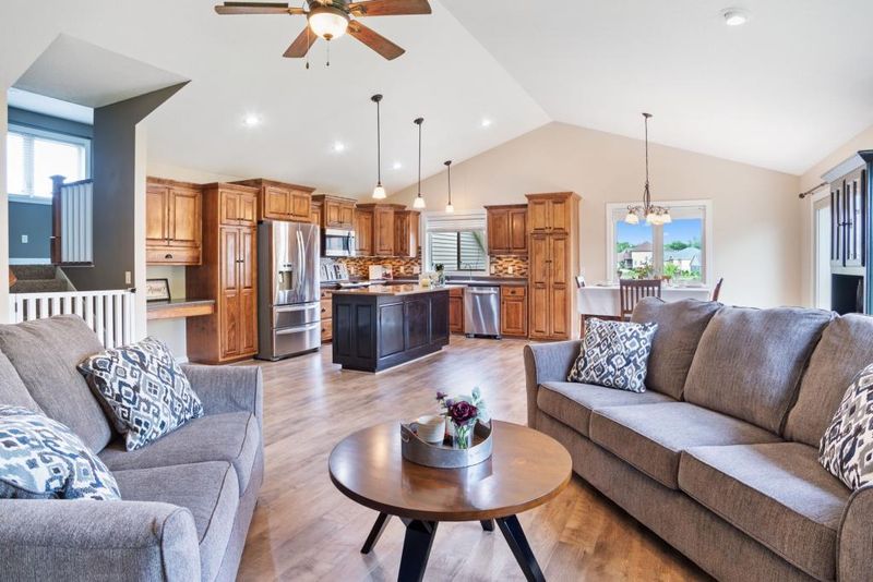 240 Sierra Loop, Sartell, MN 56377