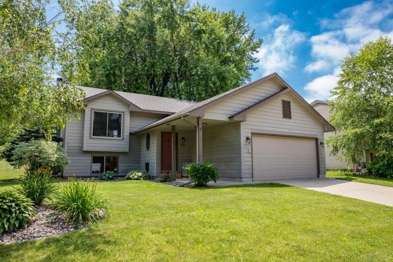 1102 33rd St NW, Rochester, MN 55901