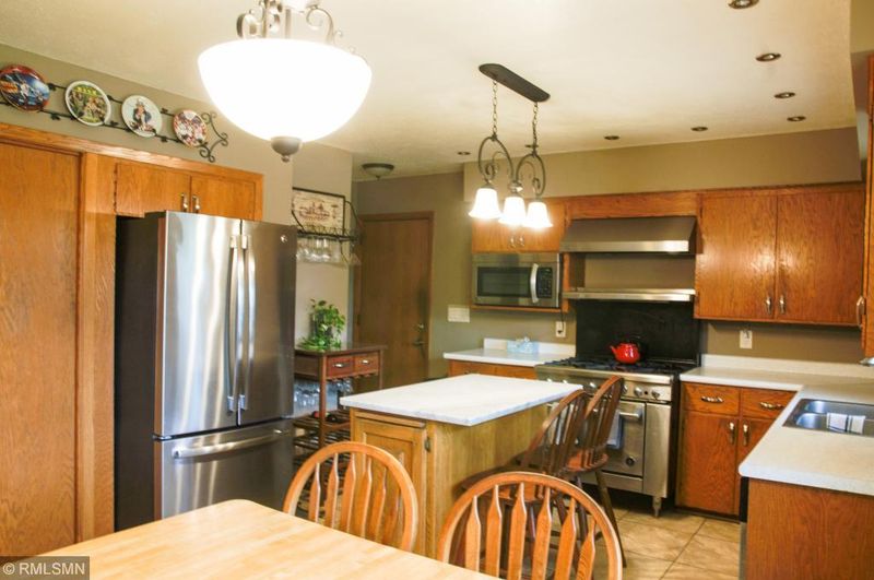 5775 Lower 147th St N, Hugo, MN 55038