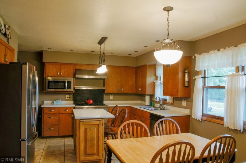 5775 Lower 147th St N, Hugo, MN 55038