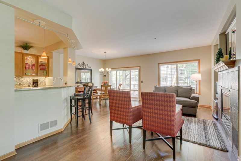 812 Fairfield Cir, Minnetonka, MN 55305