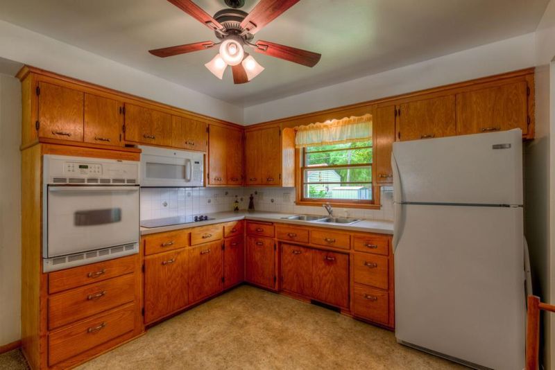 1667 Idaho Ave E, Saint Paul, MN 55106