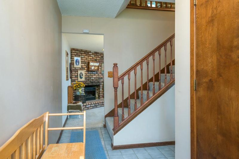 5660 Wood Duck Cir, Excelsior, MN 55331
