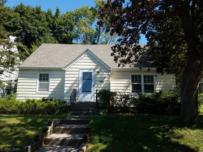 648 Robert St S, Saint Paul, MN 55107