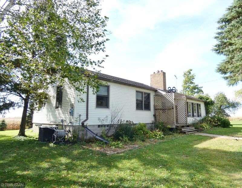37597 180th St, Green Isle, MN 55338
