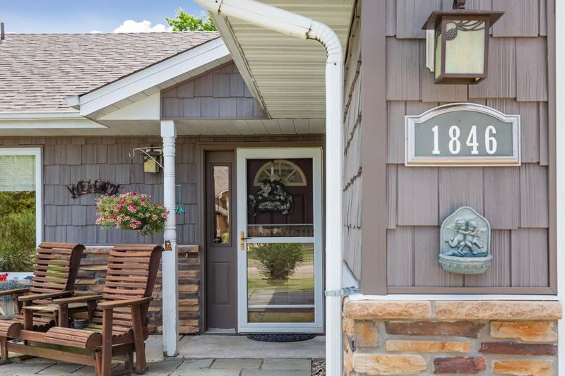 1846 73rd St, Hugo, MN 55038