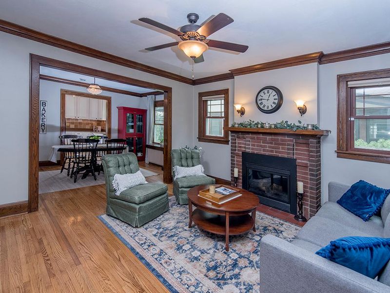 1253 Stanford Ave, Saint Paul, MN 55105