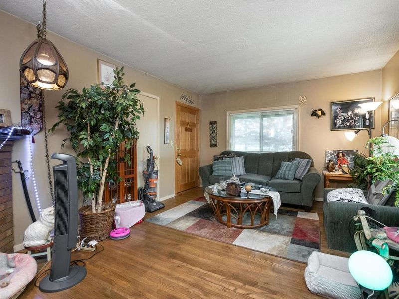 7048 Cedar Ave S, Richfield, MN 55423