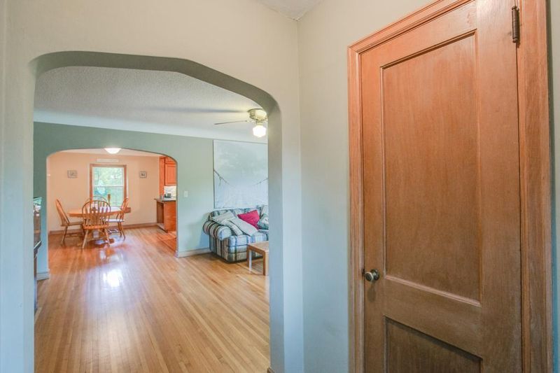 1948 Stryker Ave, West Saint Paul, MN 55118