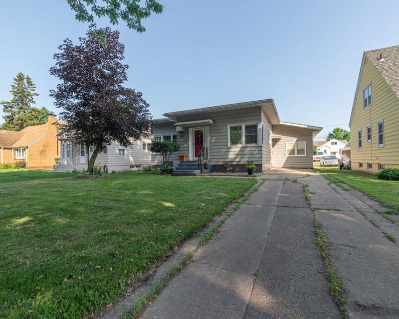 917 Minnesota St, Hibbing, MN 55746