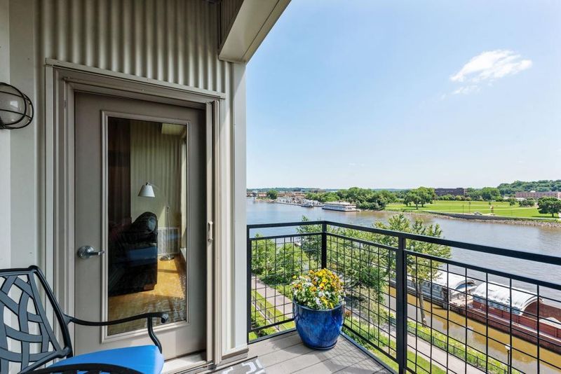 240 Spring St #511, Saint Paul, MN 55102