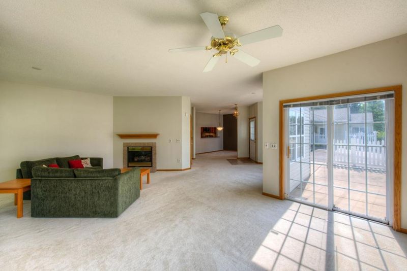 3049 Timberwood Trl #50, Eagan, MN 55121
