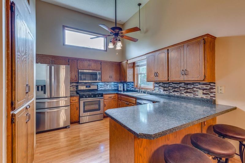 14490 Embassy Ave, Apple Valley, MN 55124