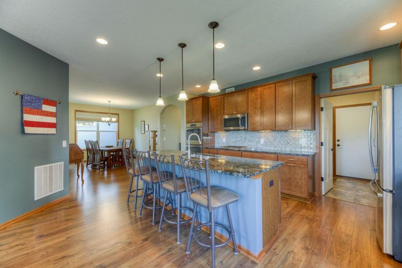 7311 Troy Ln N, Maple Grove, MN 55311