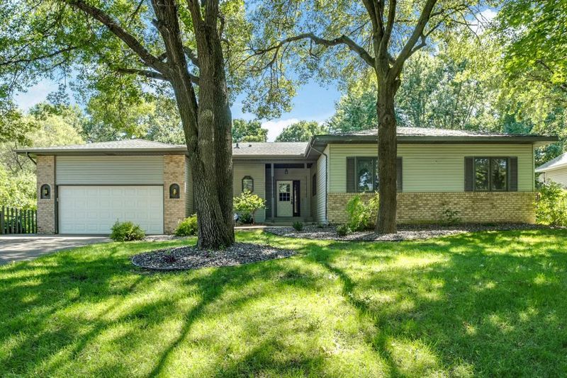 336 124th Ln NW, Coon Rapids, MN 55448