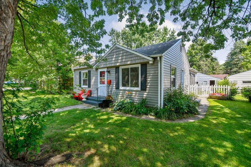 5252 Newton Ave N, Minneapolis, MN 55430