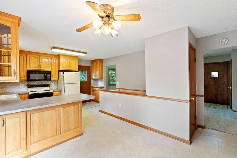 6848 Barberry Ln, Eden Prairie, MN 55346