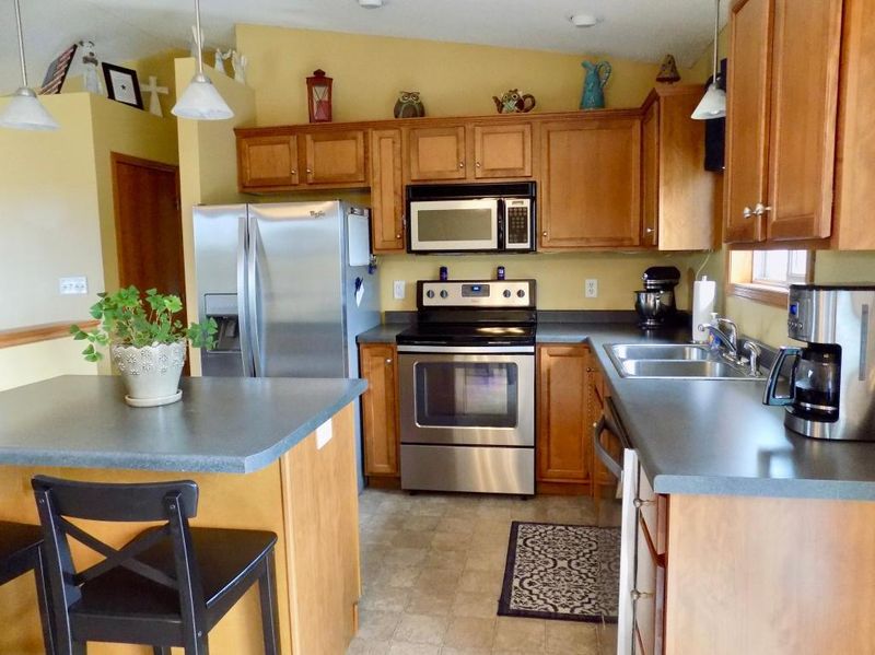 5932 Belfry Ln NW, Rochester, MN 55901